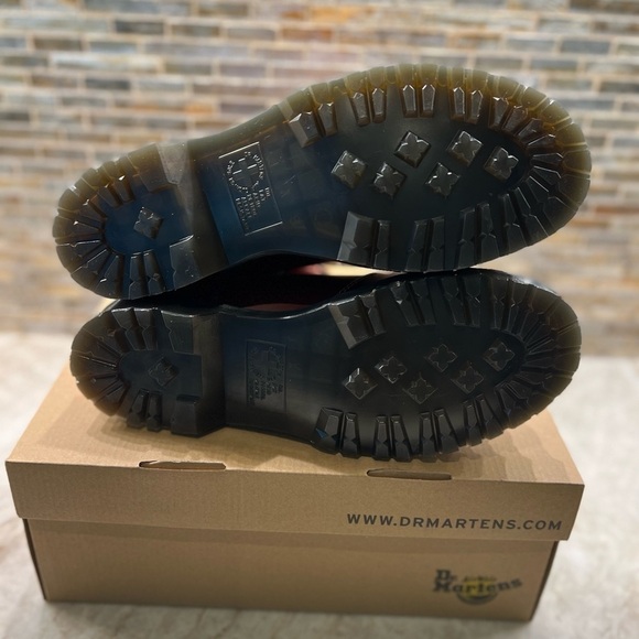 Dr. Martens 2976 Leonore Faux Fur Lined Chelsea Boots - Picture 9 of 14